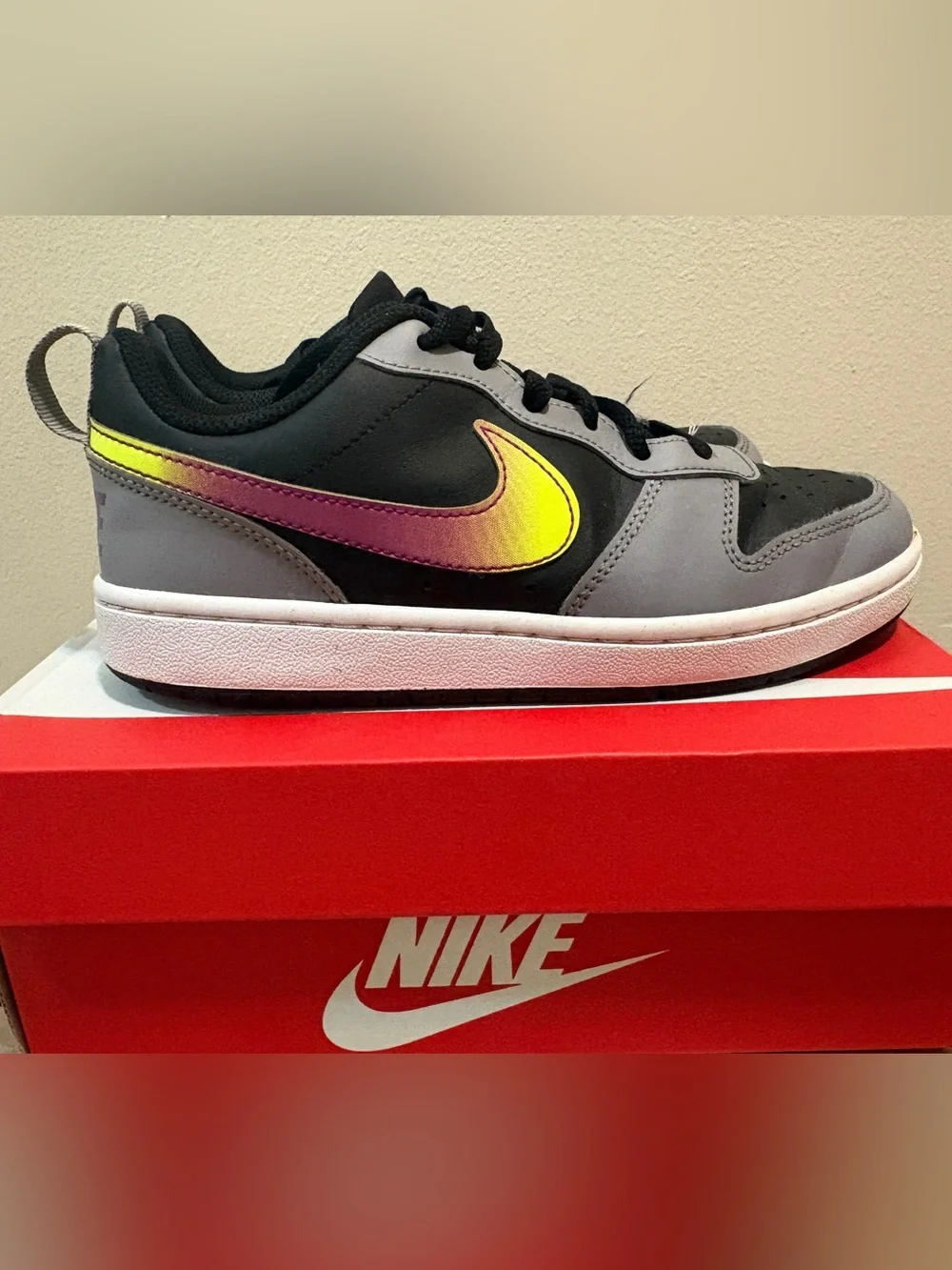 Nike Court Borough Low 3.5Y